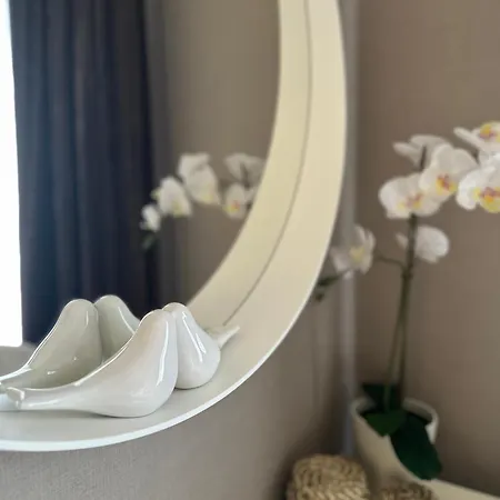 Yo One - Lux Central Apt With Terrace And Parking * Βάρνα