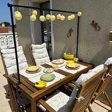 Yo One - Lux Central Apt With Terrace And Parking Βάρνα